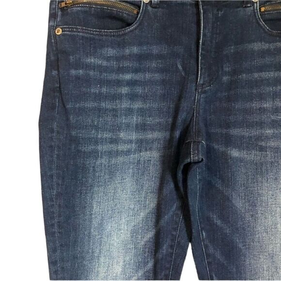 L.L.Bean signature dark wash jeans. Size 8 - Picture 3 of 10